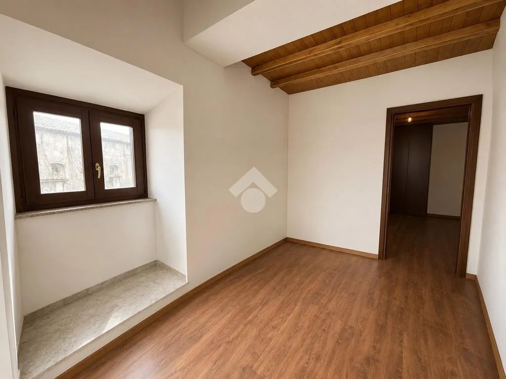 Stanze - Historic Apartments with Piazza View in Bagnaia