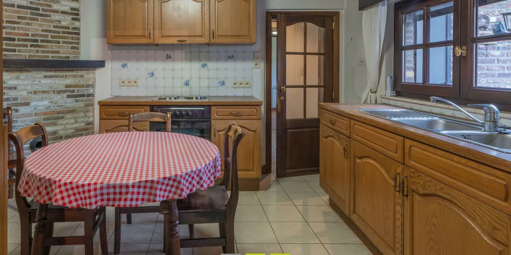 Cuisine - Maison à Renover avec Jardin à Maasmechelen