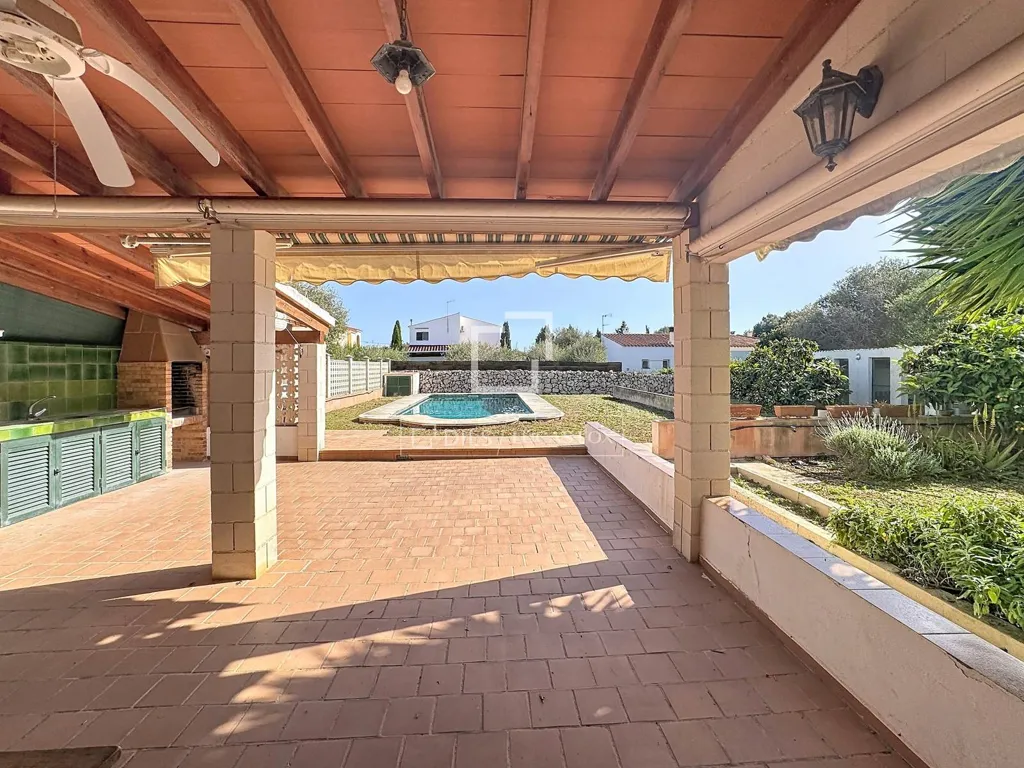 Terrasse - 5 Bedroom Villa with Pool in Es Castell