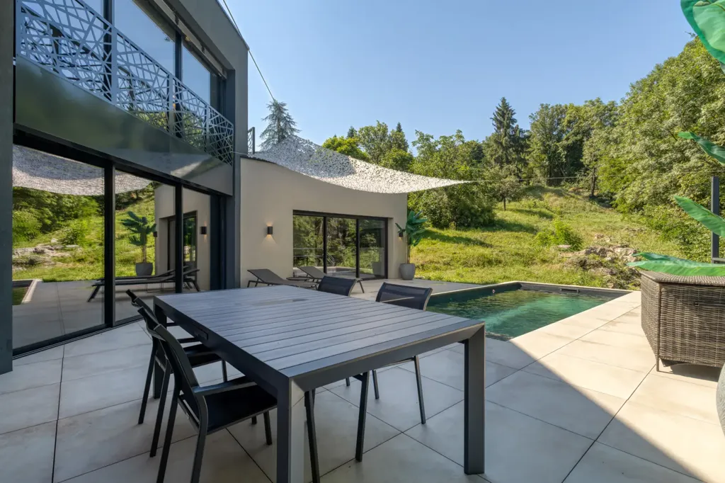 Terrasse - Villa de Prestige avec Piscine à Jacob-Bellecombette