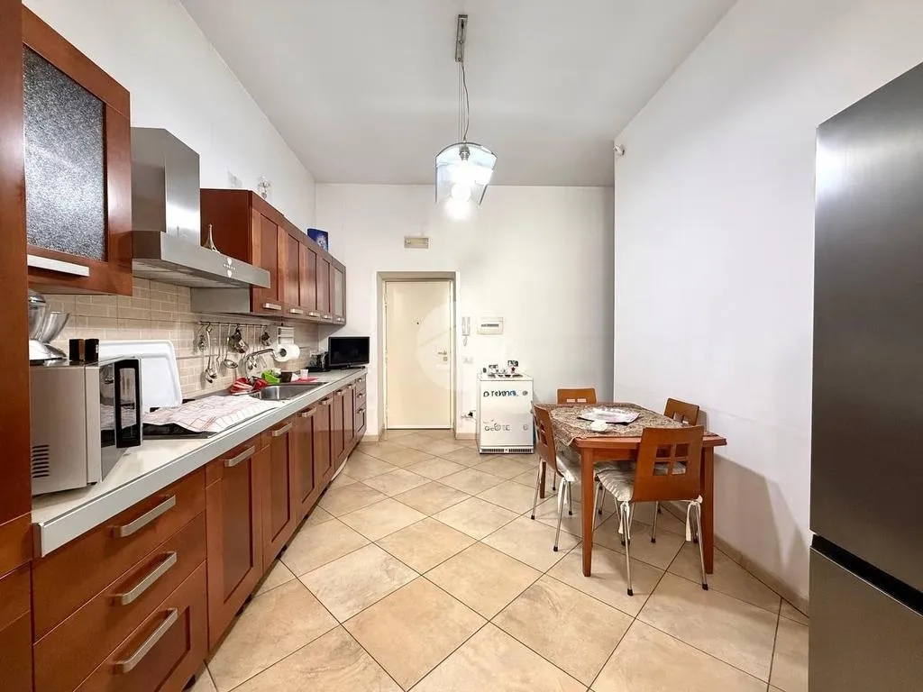 Cucina - Palazzo with Multiple Units in Vico della Tofa, Naples