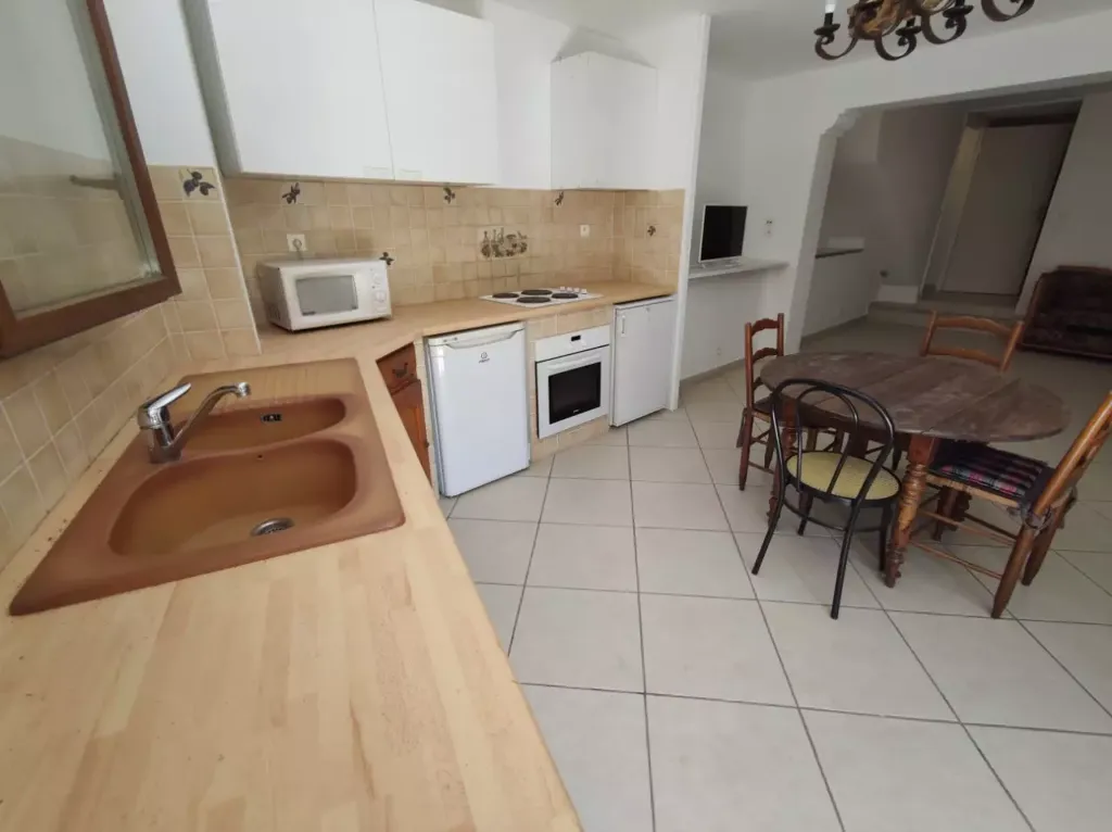 Cuisine - Grange Rénovée avec Vue Montagne à Valdeblore