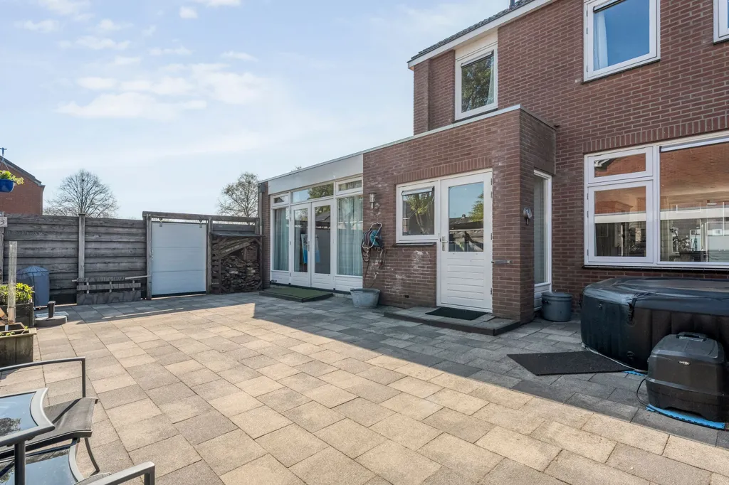 Terrass - Spacious Corner House with Garden in Hoogeveen
