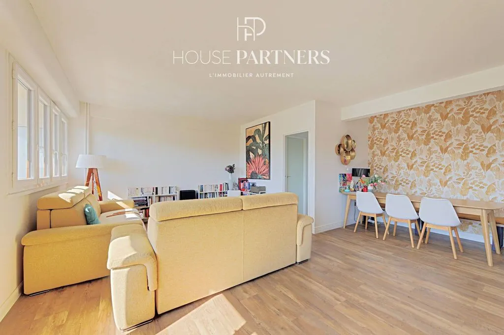 Séjour - Appartement de Luxe avec Balcon à Rueil-Malmaison