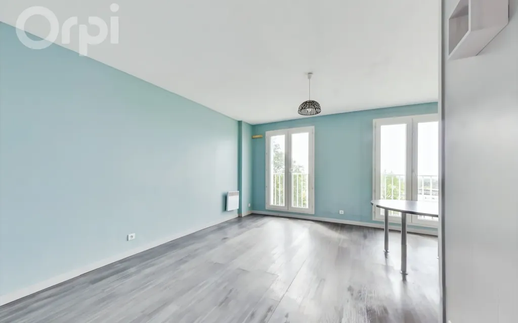 Toad - Studio in Secure Residence with Lift in Senlis