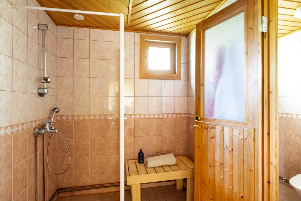 Salles de bain - Cottage with Private Beach in Ylöjärvi