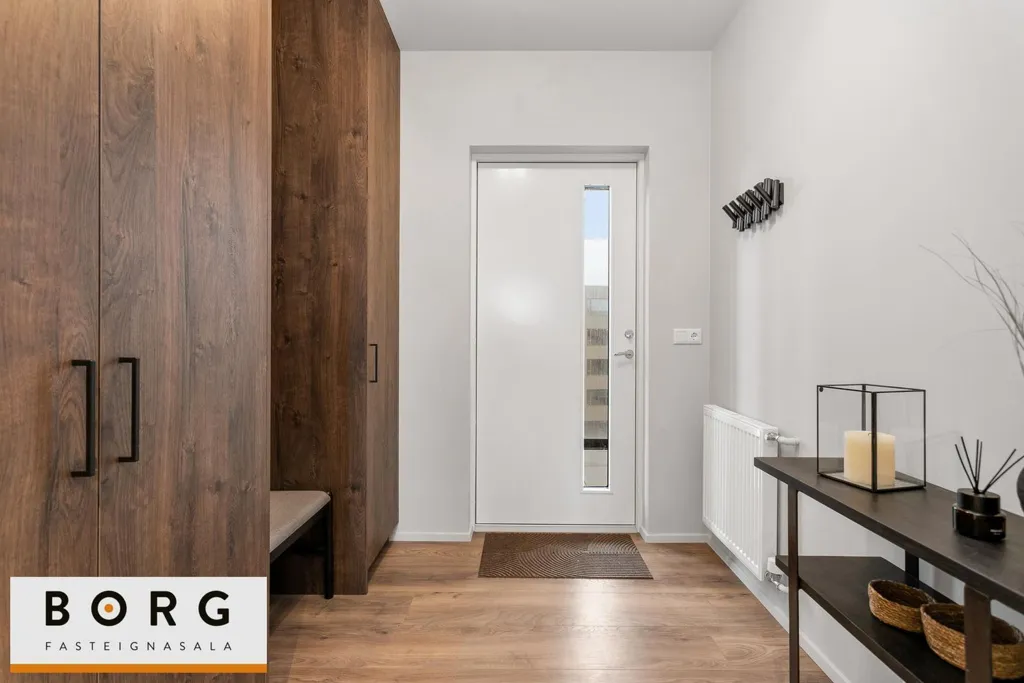Ingresso - Apartment with Garden in Hafnarfjörður