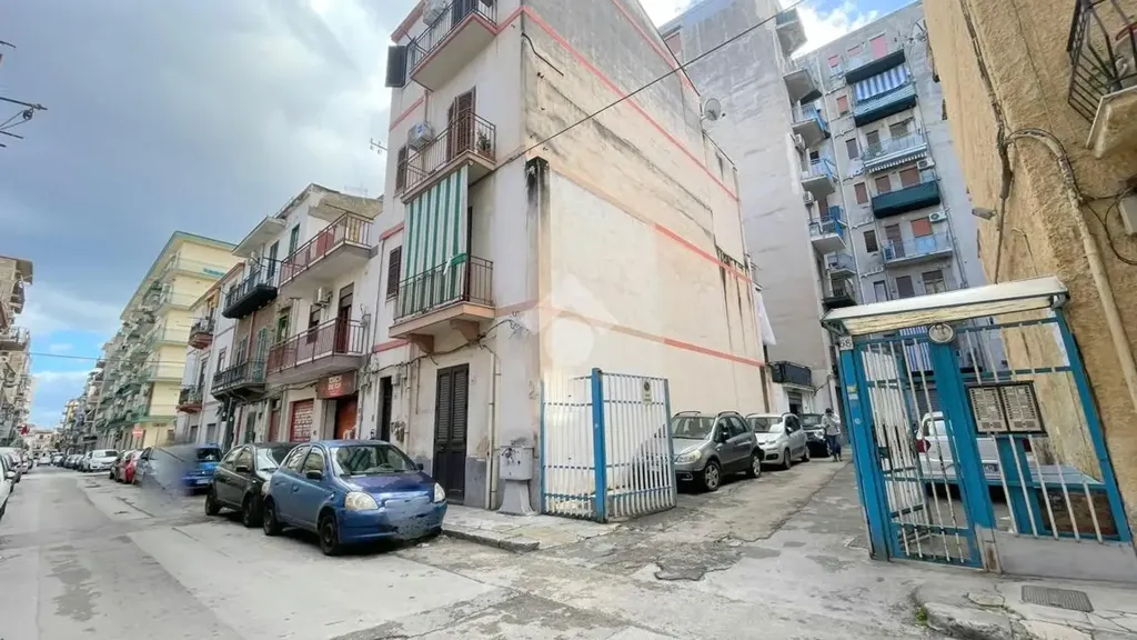 Välivaade - Three-Bedroom Flat with Balcony in Palermo