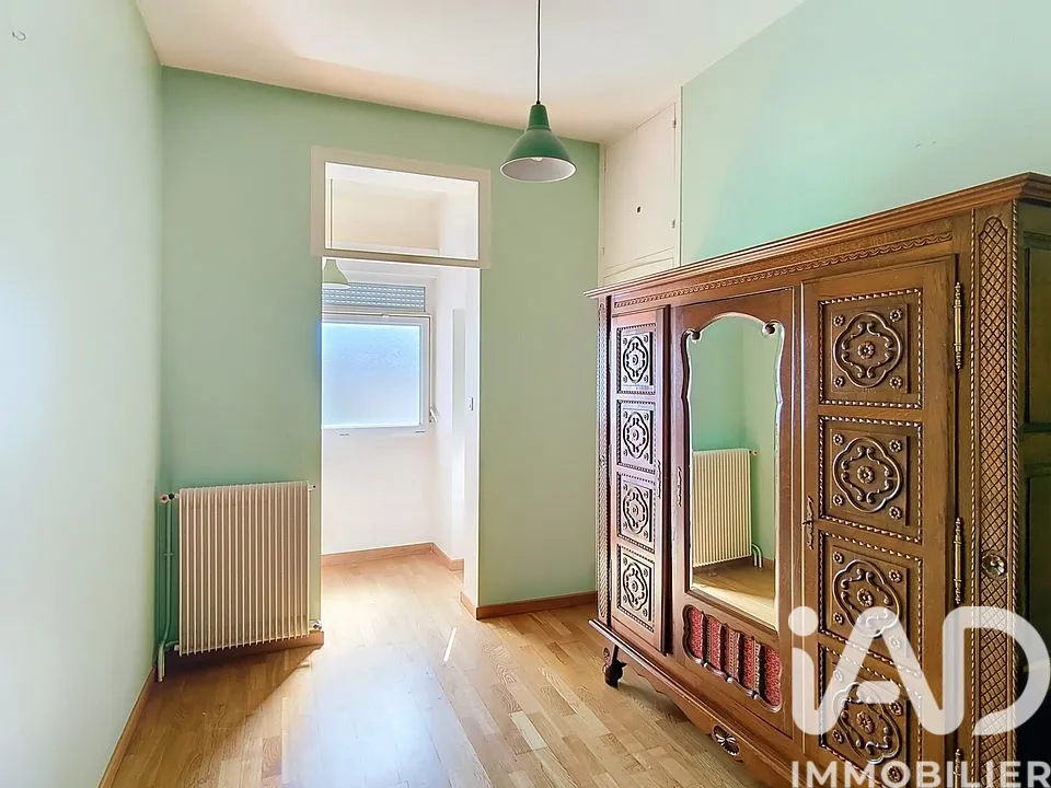 Bedrooms - Charming Townhouse with Garden in Bordeaux