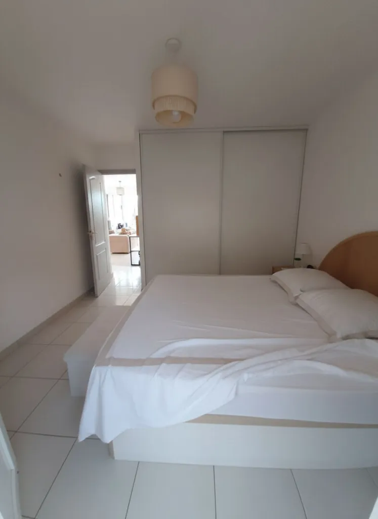 Chambres - Appartement Meublé avec Terrasse à Le Lamentin