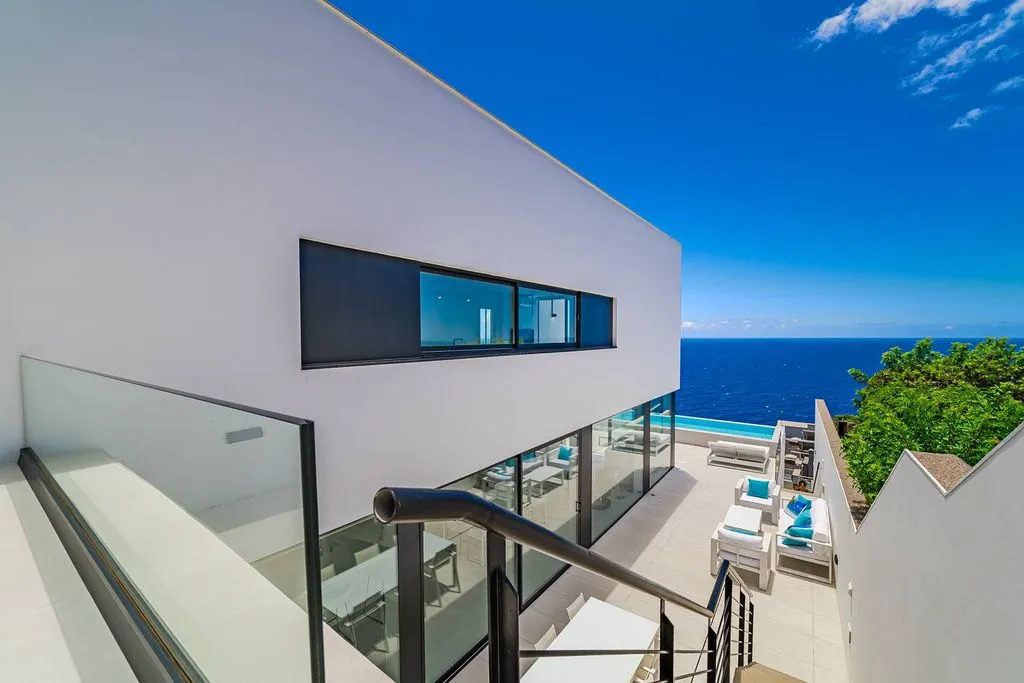 Terrasse - Contemporary Villa with Sea Views in Santa Cruz
