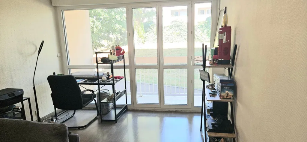 Séjour - Appartement avec Balcon au Centre de Gaillon