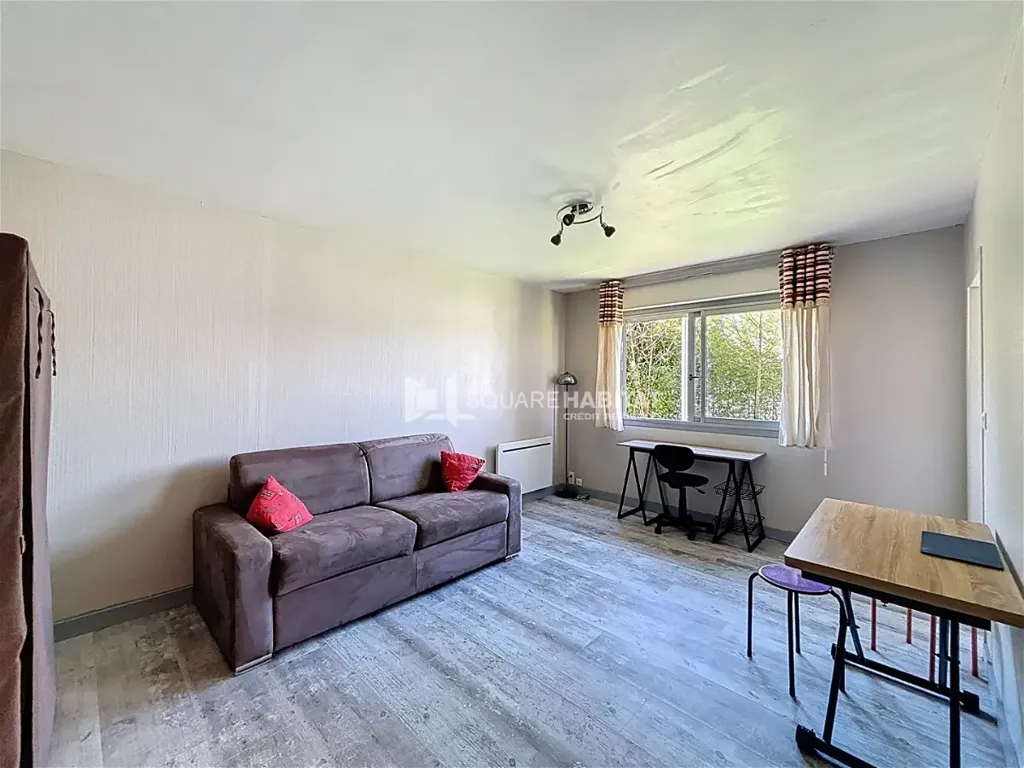 Séjour - Studio Meublé avec Parking à Quimper