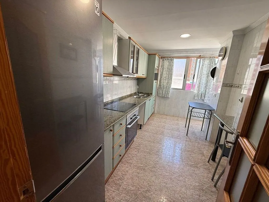 Köök - Apartment with Balcony in Raval, Valencia