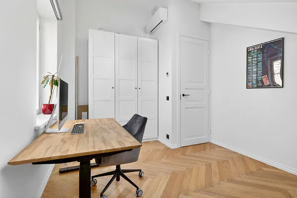 Bureau - Apartment with Terrace in Kadriorg, Tallinn