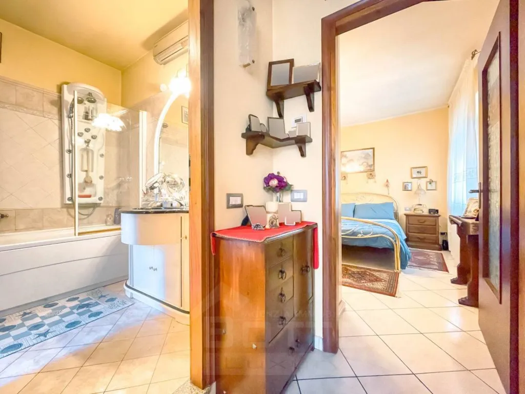 Bagni - Central Apartment with Balcony in Invorio