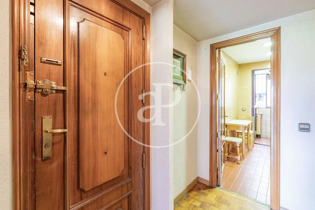 Esik - Luxury Apartment with River Views in Madrid