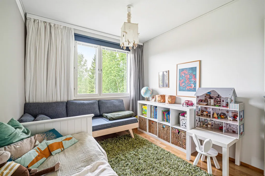 Magamistoad - Spacious Corner Flat with Balcony in Kerava