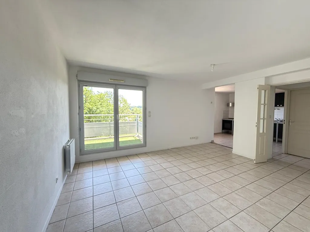 Soggiorno - Duplex Apartment with Balcony in Muret
