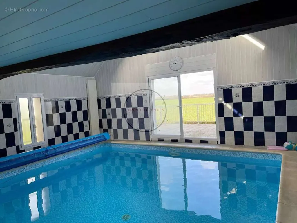Bassein - Villa with Pool in Rebais