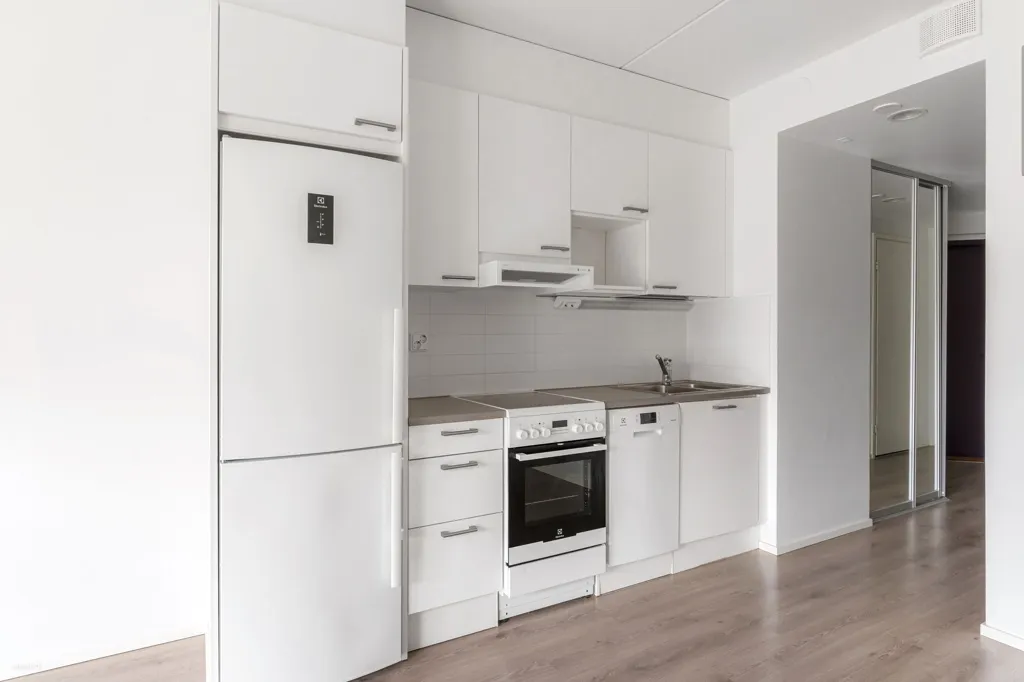 Cuisine - Studio Apartment with Glazed Balcony in Haaga