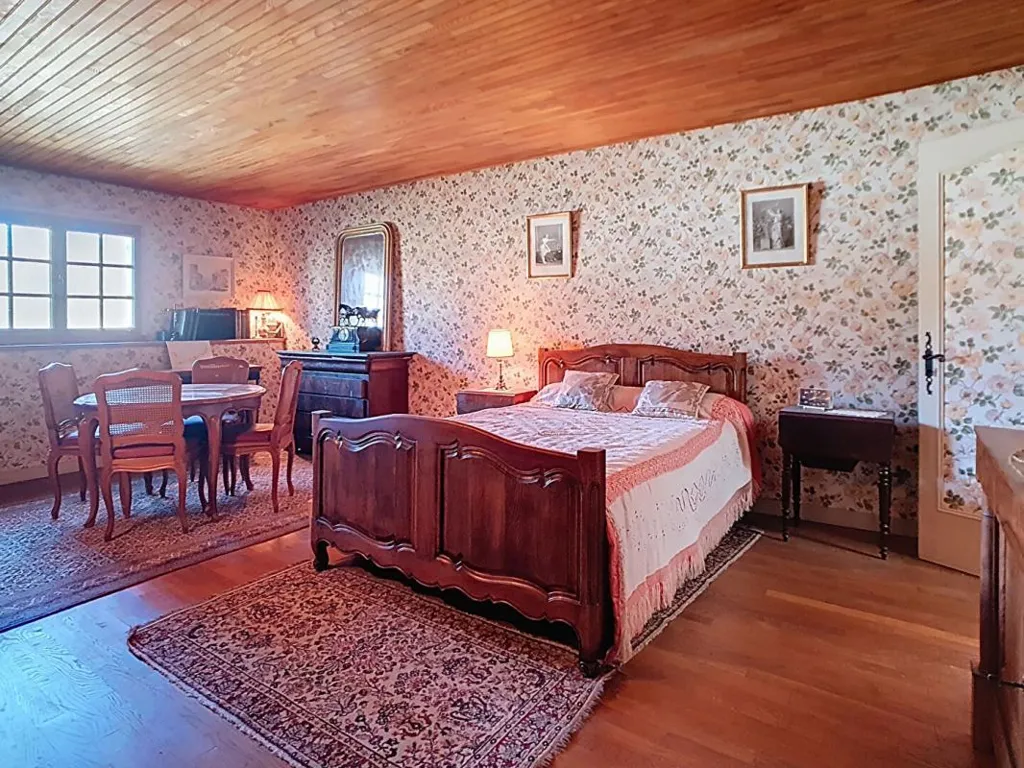 Camere da letto - Spacious House with Dependencies in La Roche-en-Brenil
