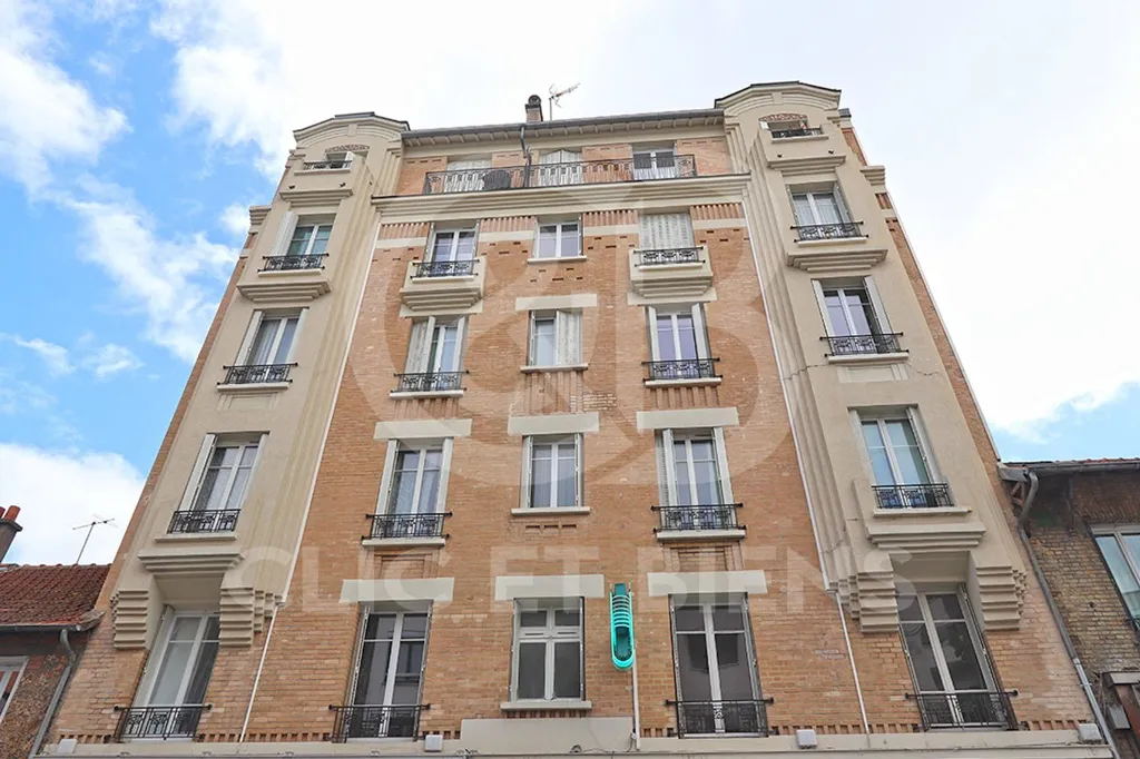 Välivaade - Characterful Flat with West View in Chaville