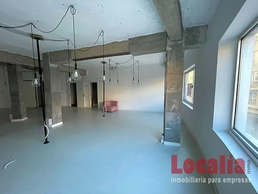 Toad - Modern Office Building in Torrelavega Centre