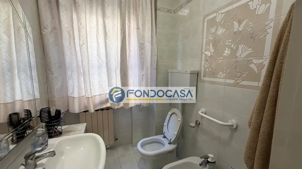 Bathrooms - Ground Floor Apartment with Private Courtyard in Massa
