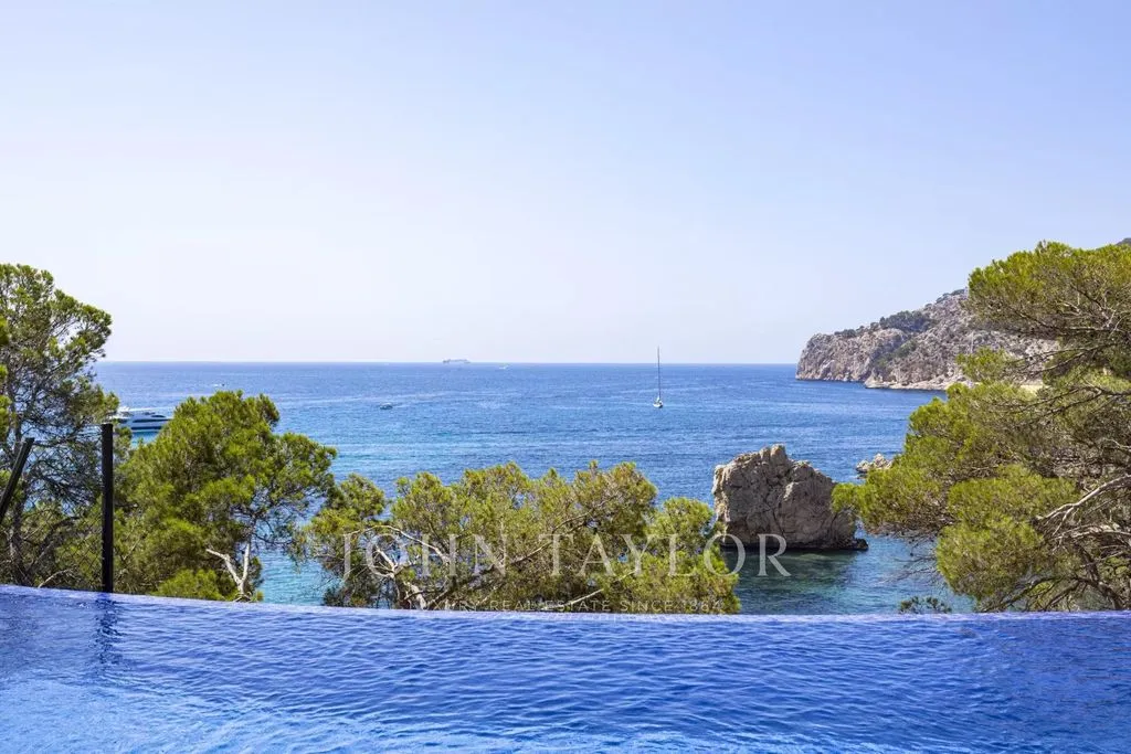 Piscine - Seafront Villa with Pool in Camp de Mar, Mallorca