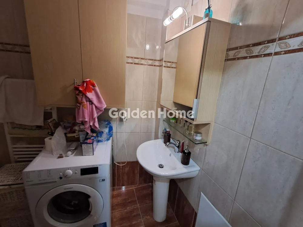 Vannitoad - Apartment with Sea View in Perama Centre