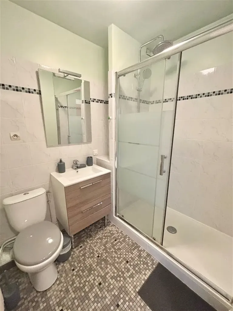 Vannitoad - Studio with Balcony in Limoges Puy Las Rodas