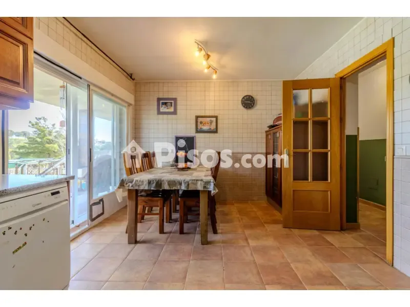 Söögituba - Chalet with Golf View in Cabanillas del Campo