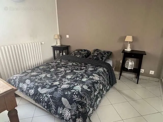 Magamistoad - Bright Apartment with Parking near City Centre