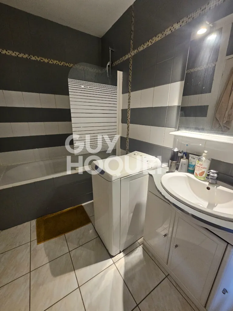 Vannitoad - Spacious Flat with Balcony in Compiègne
