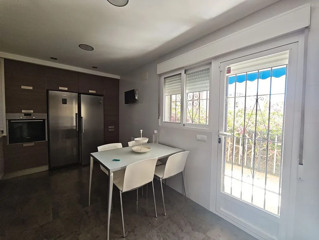 Dining Room - Chalet with Terrace in Foietes, Benidorm