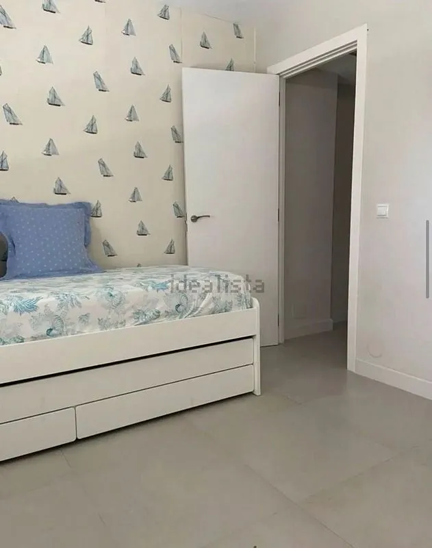 Magamistoad - Twin-Adjoined House with Terrace in Elviria