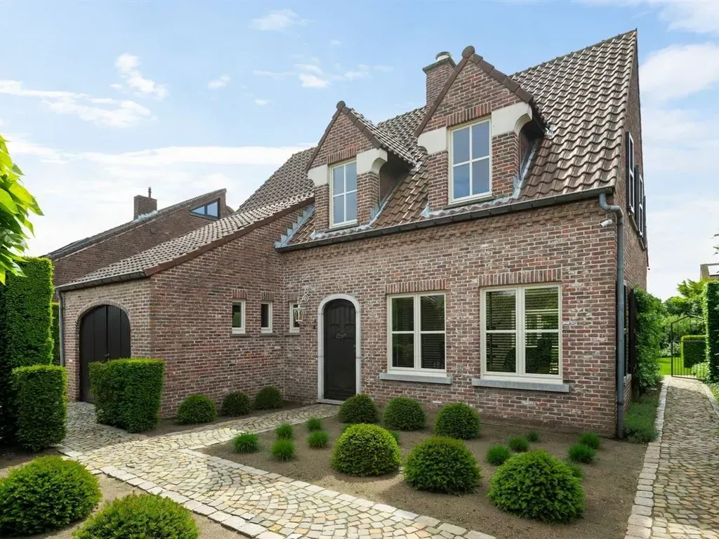 Extérieur - Maison avec Jardin dans un Cadre Calme à Lichtaart