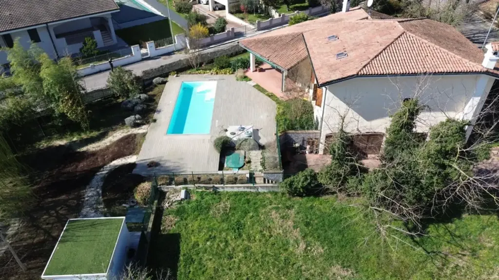 Vue aérienne - Villa with Pool in Porto Mantovano