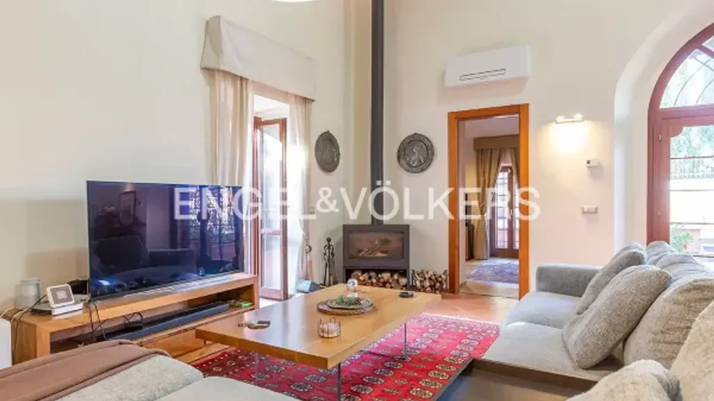 Séjour - Historic Villa with Garden in Villa Bonelli, Rome