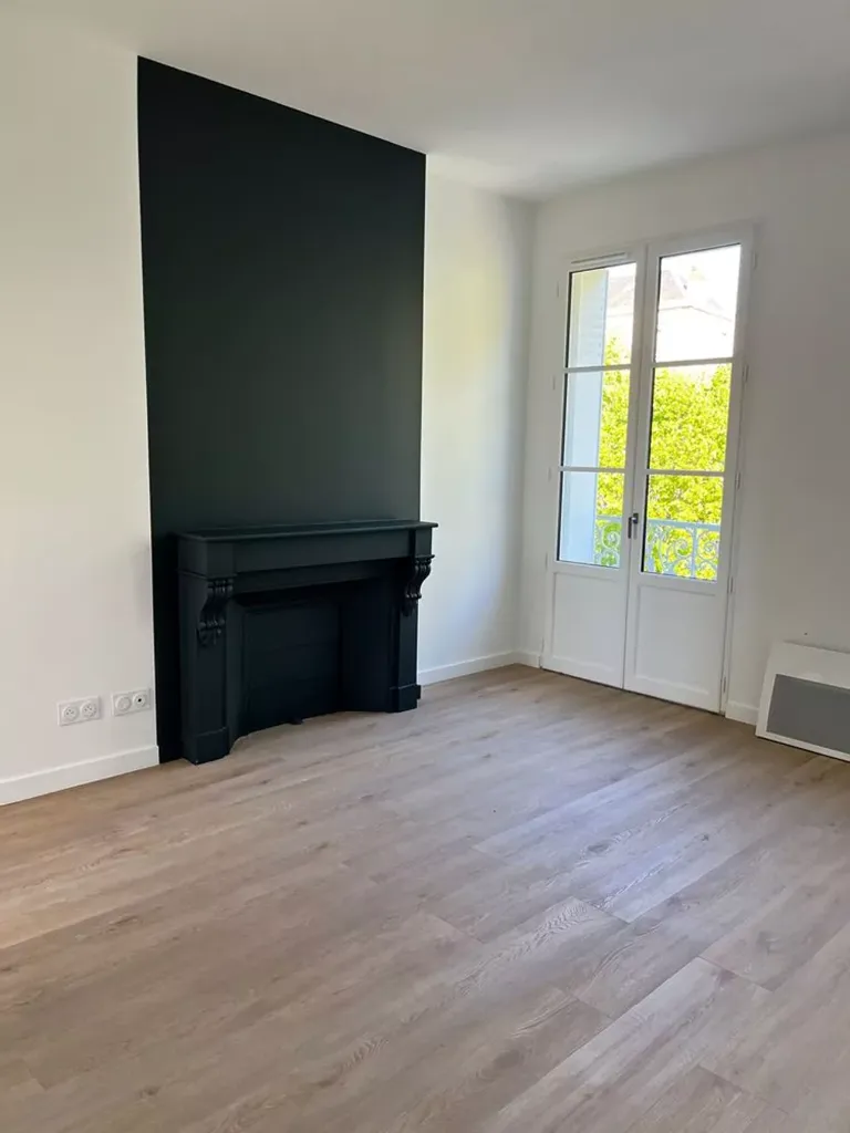 Pièces - Appartement Traversant avec Balcons à Périgueux