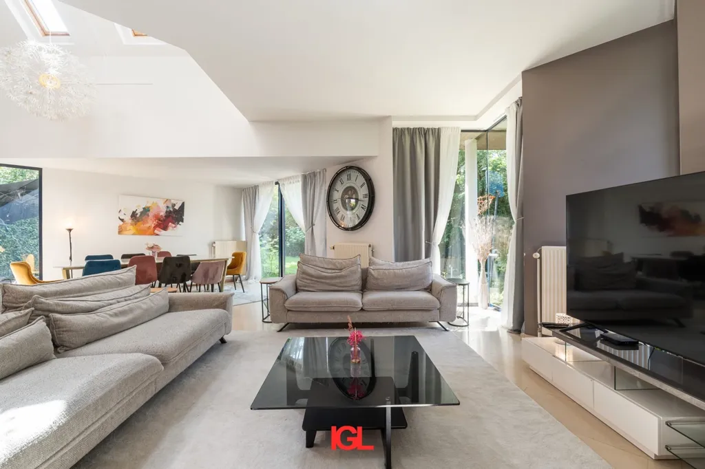 Elutuba - Spacious Villa with Garden in Leeuw-Saint-Pierre