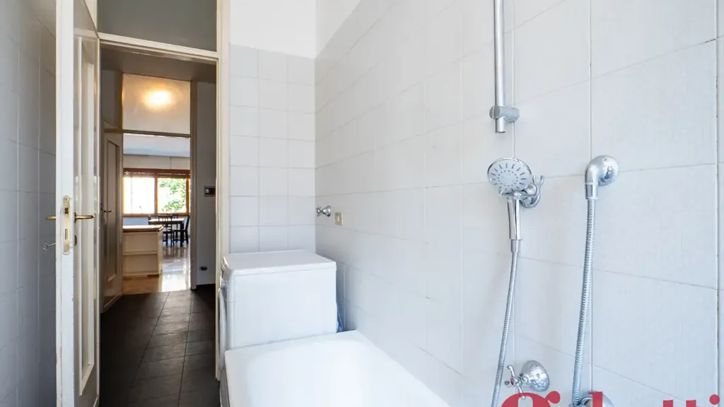 Salles de bain - Triplex with Balconies in Lambrate, Milan