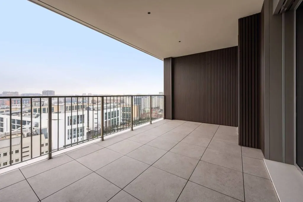 Rõdu - Luxury Flat with Spacious Loggia in Milan