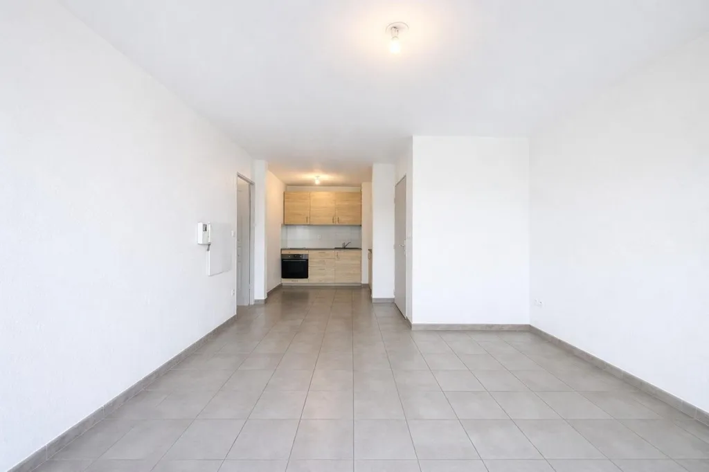 Pièces - Appartement Rénové avec Balcon à Saint-Orens-de-Gameville