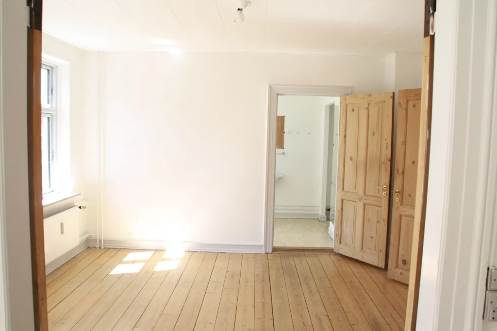 Pièces - Renovated Apartment with Large Windows in Nyborg
