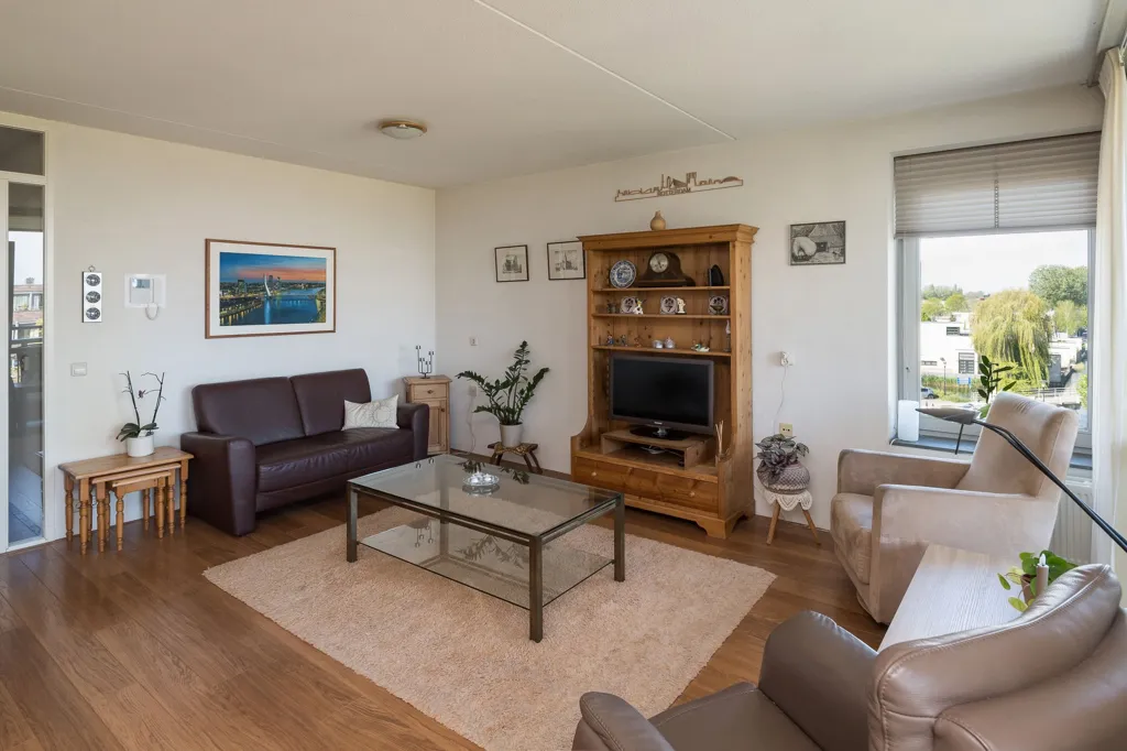 Elutuba - Corner Flat with Terrace in Barendrecht