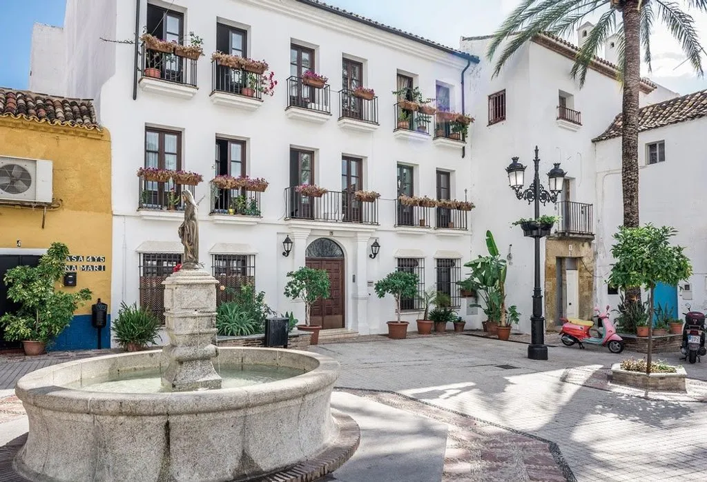 Jardin - Luxury Villa with Infinity Pool in Nueva Andalucia