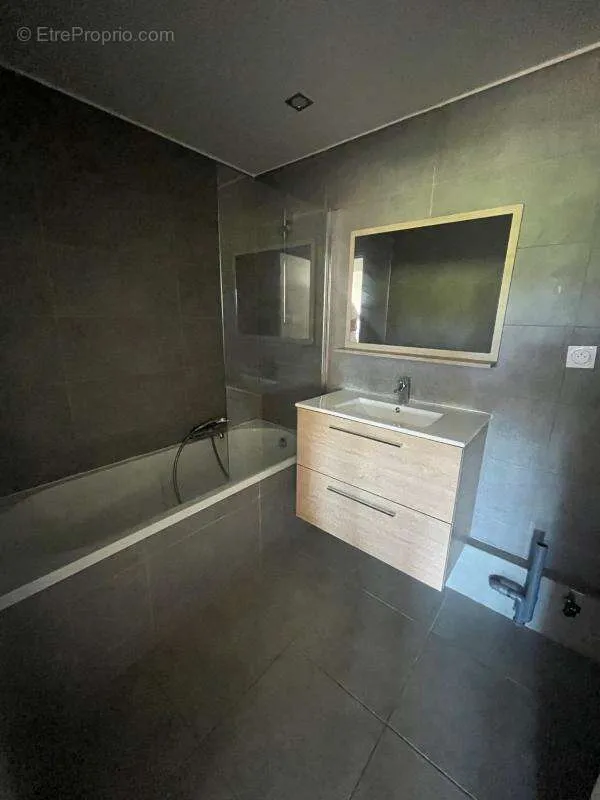 Bagni - Renovated Duplex with Terraces in Fréjus