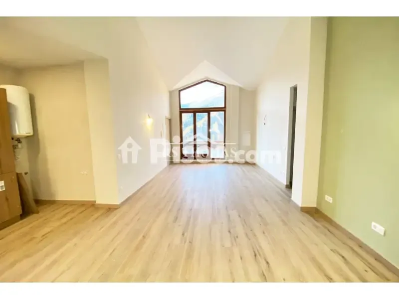 Elutuba - Penthouse with Terrace in Canillo